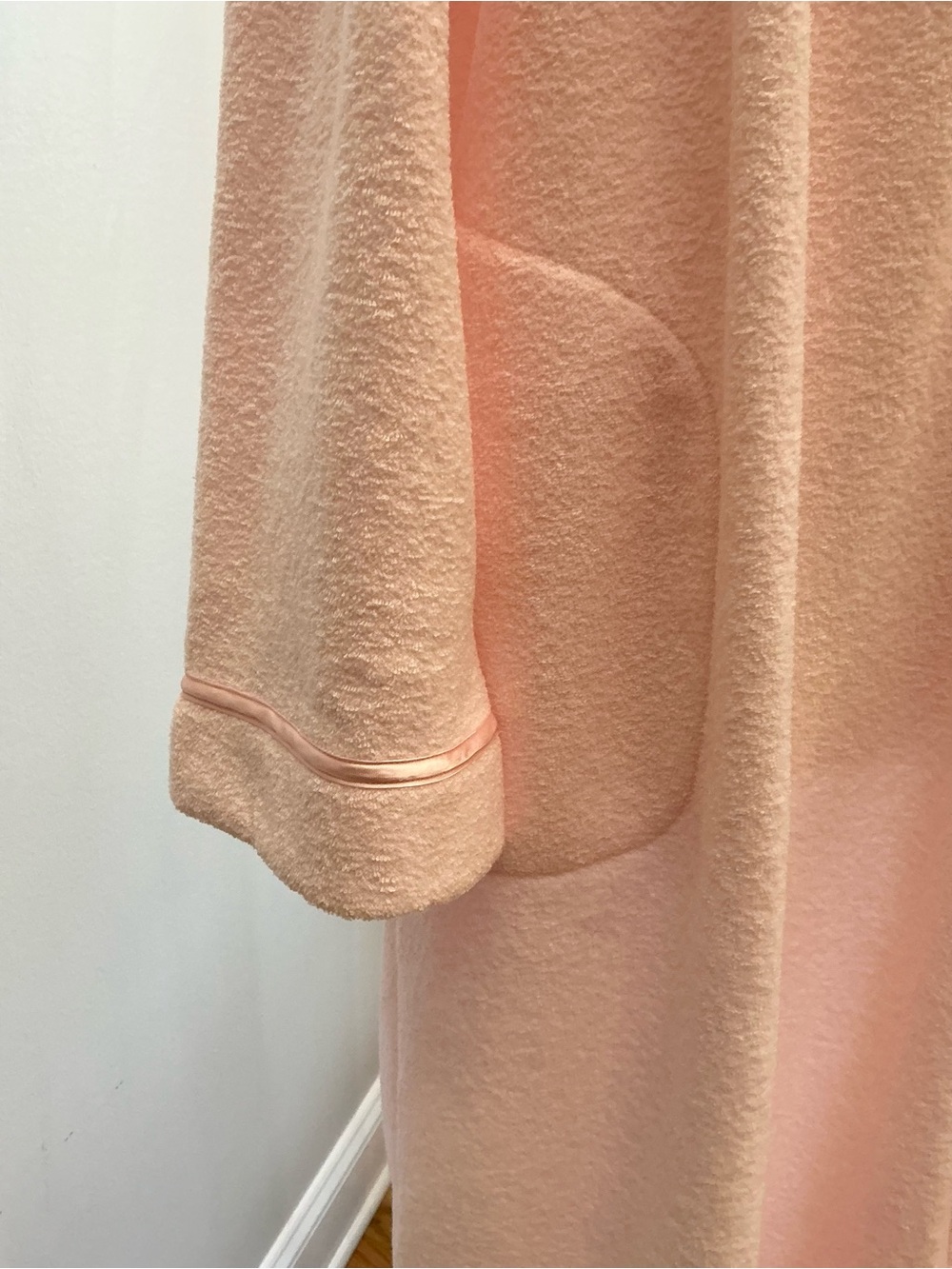 Miss Elaine Women's Pink Long Terry Robe with Embroidered Yoke Size Large - Picture 5 of 8